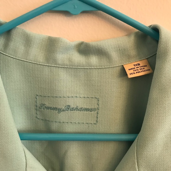 Tommy Bahamas Men’s Casual Dress Shirt - Picture 3 of 3